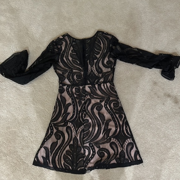 Formal dress - Picture 6 of 7